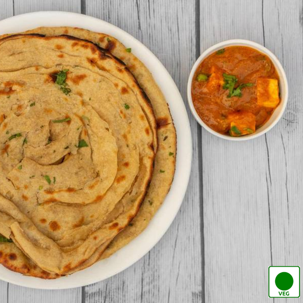Chilli Paneer  + 1 Lachha Paratha / 4 Roti